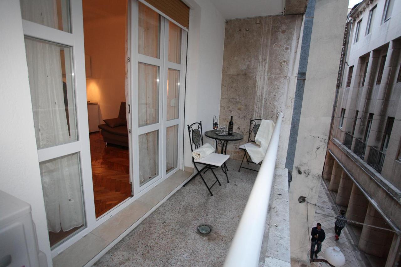 Vincent Apt. In Old Town Centre Zadar Room photo